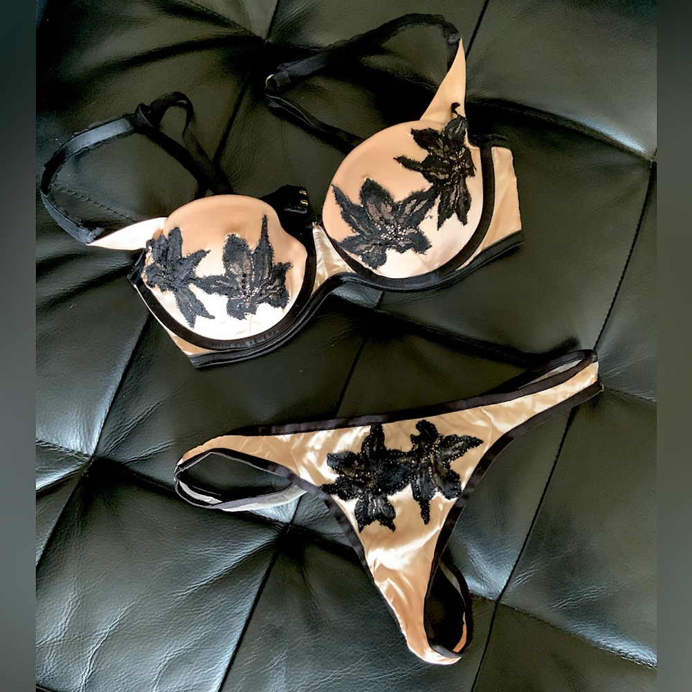 Dita Von Teese Lingerie Bra Thong Panty Set Champagne Black Silk